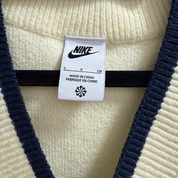 Nike Paris Saint Germain 24 NSW Sweater - Picture 4 of 5
